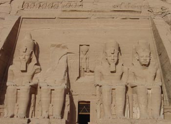 Abou Simbel grand temple Rameses 2