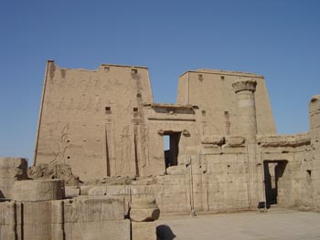 Edfu temple Horus
